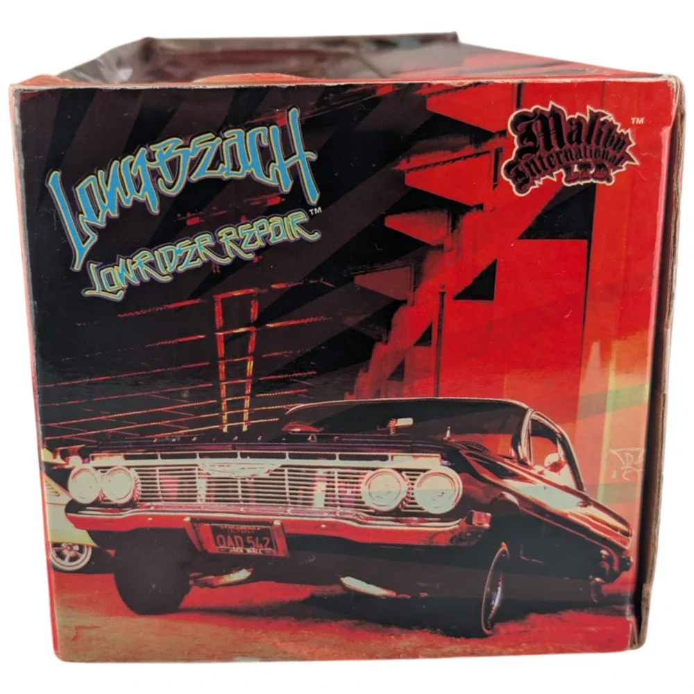 Malibu International Long Beach Lowrider Repair 1954 Chevy Bel Air 1:18 Purple